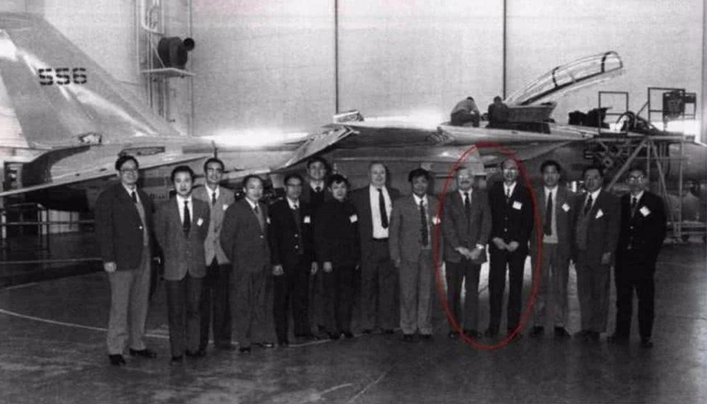 中國最新戰(zhàn)斗機(jī)型號發(fā)布，藍(lán)天翱翔，夢想啟航