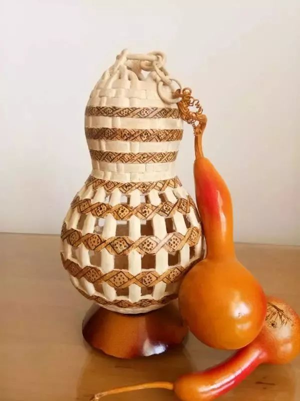 “最新葫蘆烙藝作品”,最新葫蘆烙藝作品?驚艷你的藝術(shù)世界??