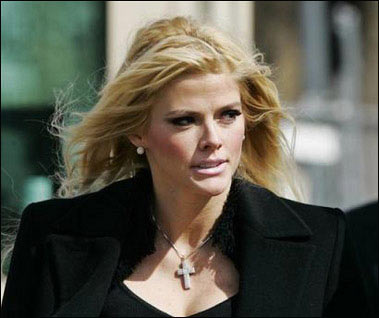 最新裸體舞引領(lǐng)舞蹈熱潮的新風(fēng)尚風(fēng)潮涌動(dòng)