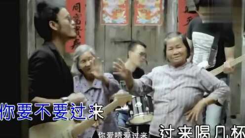 張?zhí)J葦最新客家話視頻，親情與友情的溫馨日常